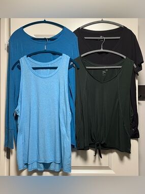 Lot of 4 GapFit Breathe Workout Gym Tops Comfy Breathable Blue Green Black XL